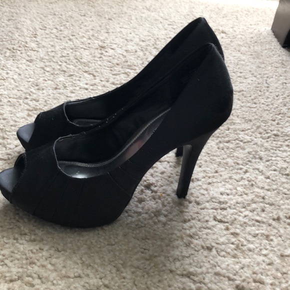 Peep toe heels - Picture 2 of 3